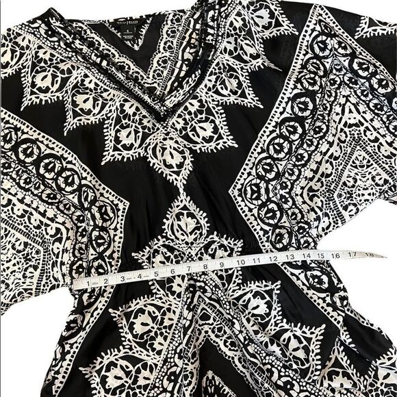 NWOT WHIT HOUSE BLACK MARKET 100% Silk Loose Fit Paisley Print Boho Top S - Picture 10 of 11